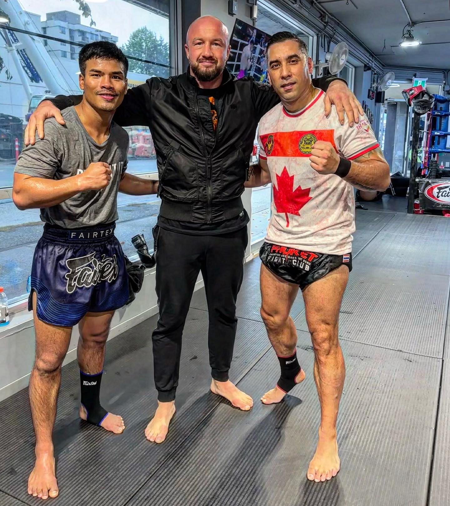 Akcja na ringu w klubie Lamai Muay Thai
